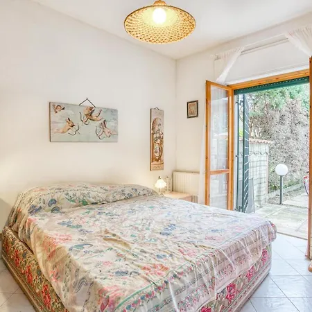 Holiday home Beautiful In With Kitchen Anzio